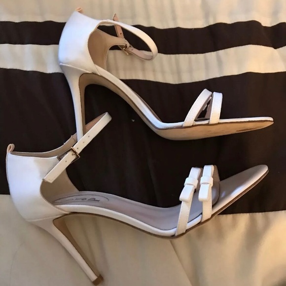 SJP by Sarah Jessica Parker Shoes - 😍SJP “ Maggie” white satin heels Euro 37/ US 6.5